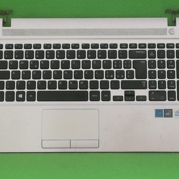 Scocca superiore inferiore Samsung  NP270E